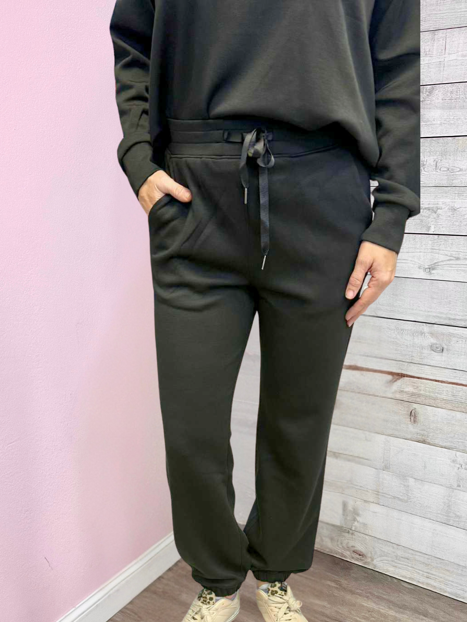 "Closer To Love" Solid Jogger Sweatpants- Black