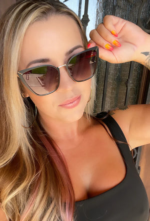 "Lexi" DAX Sunglasses- Black
